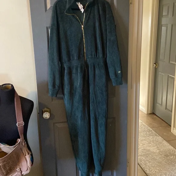 Fabletics cozy emerald green jumpsuit - Picture 4 of 6